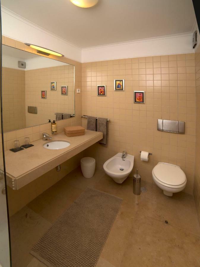 Ba Boheme Apartment Lisbon Luaran gambar